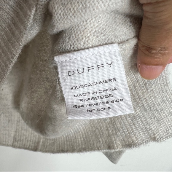 DUFFY Cashmere Sweater - Picture 9 of 10